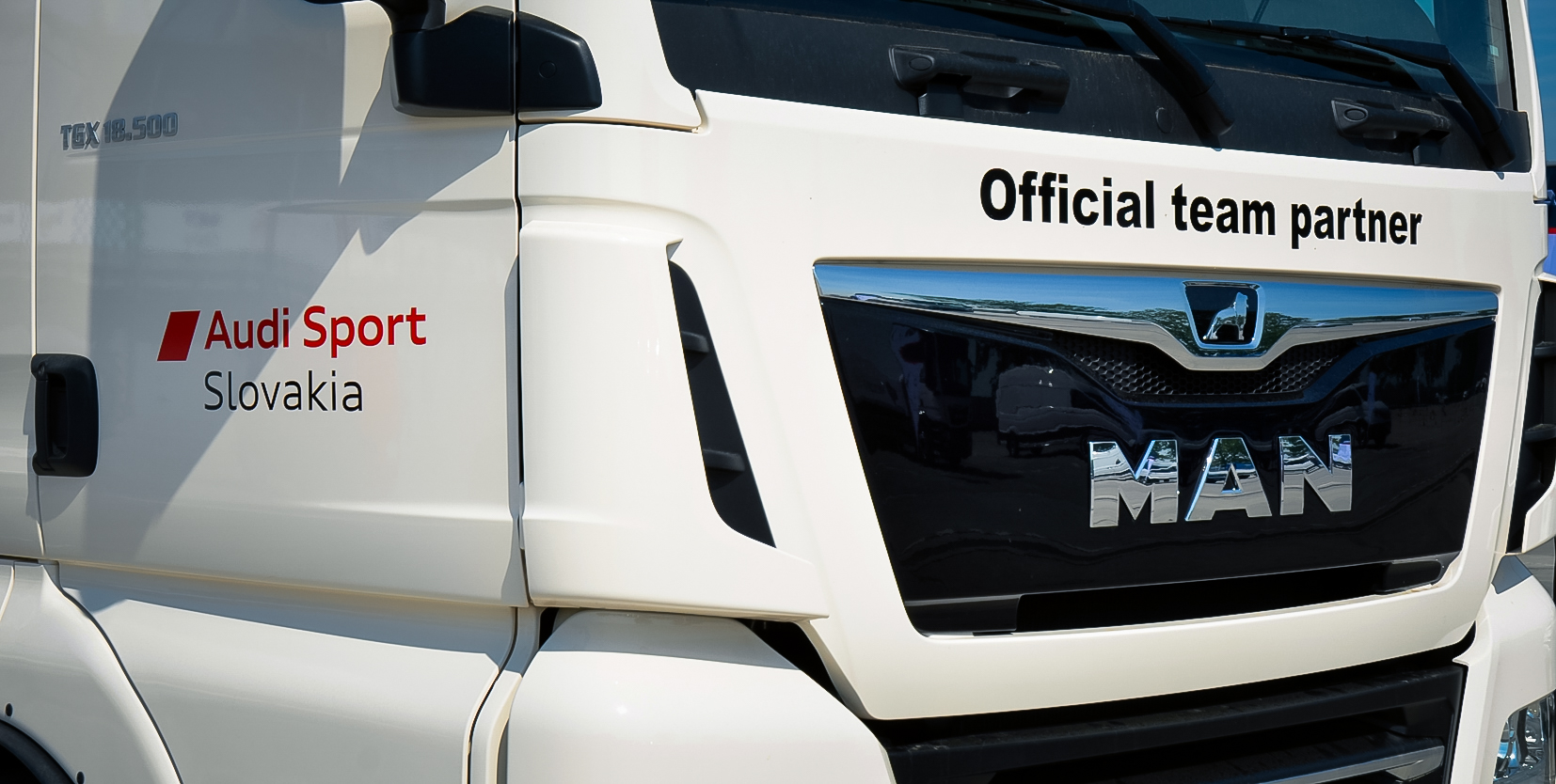 EXLUZÍVNE PARTNERSTVO