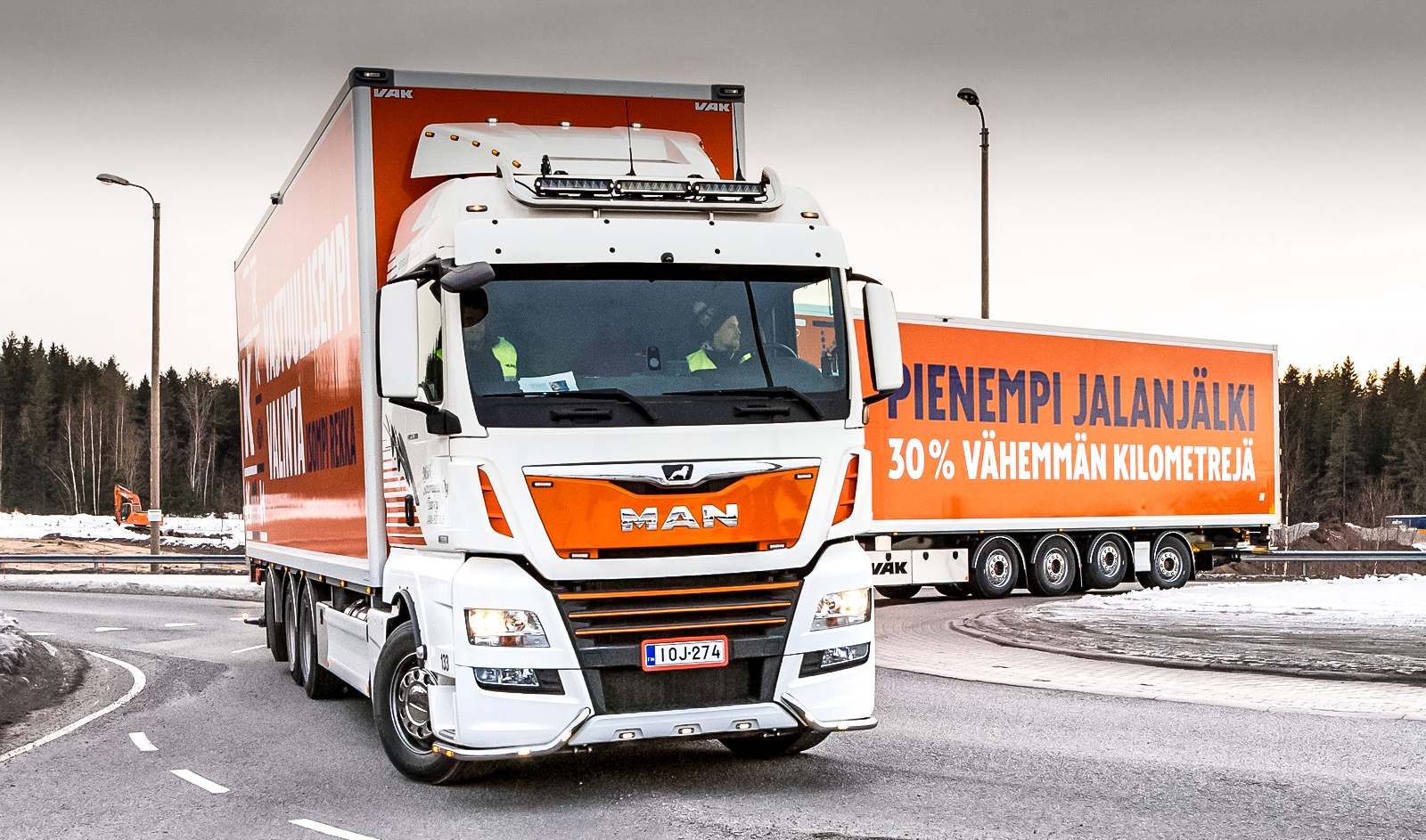 TRUCKY MAN ŤAHAJÚ 31-METROVÉ SÚPRAVY