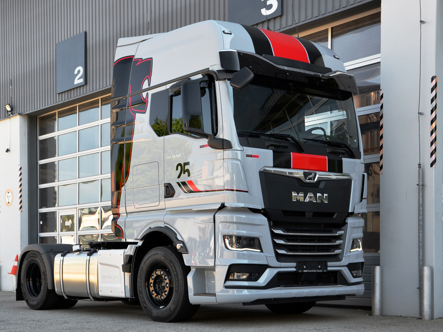 25 rokov MAN na Slovensku: Odovzdaný bol prvý ťahač z jubilejnej edície!